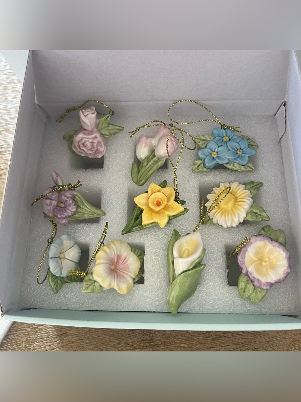 *BRAND NEW* Lenox Celebrate Flowers 10-Piece Mini Ornament Set - Picture 3 of 9